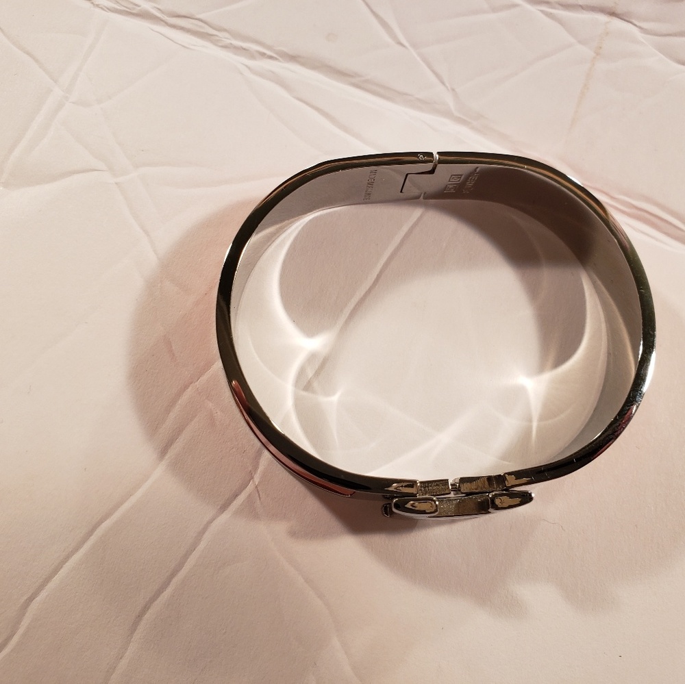H bracelet - Picture 3 of 5
